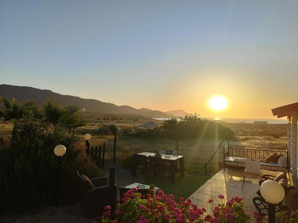 Bungalows & Estudios Los Escullos Almería Dış mekan fotoğraf